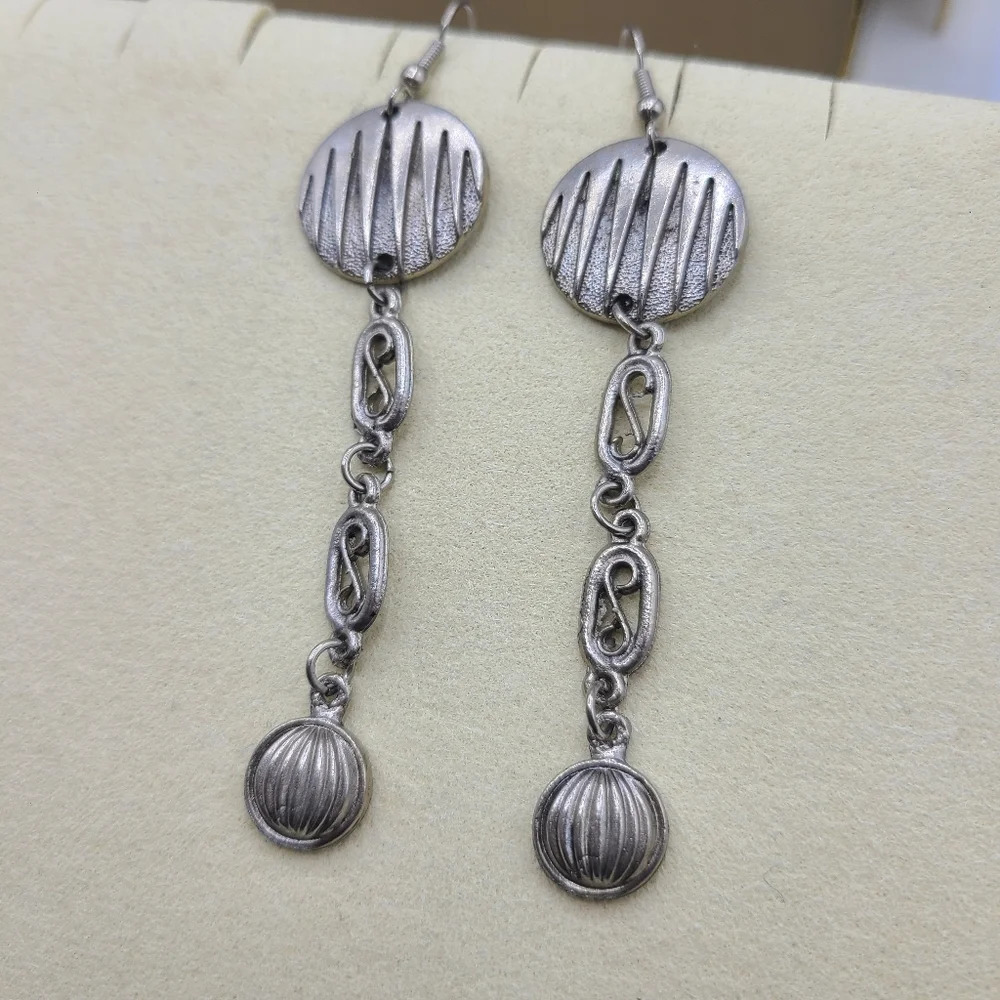 SALE! Silvertone Dangling Earrings • Ethnic • Long • Hangar